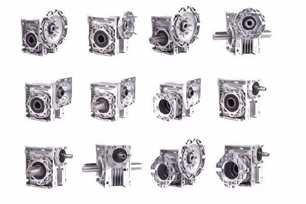 蝸輪蝸桿減速機(jī)各種輸出形式 - 副本.jpg